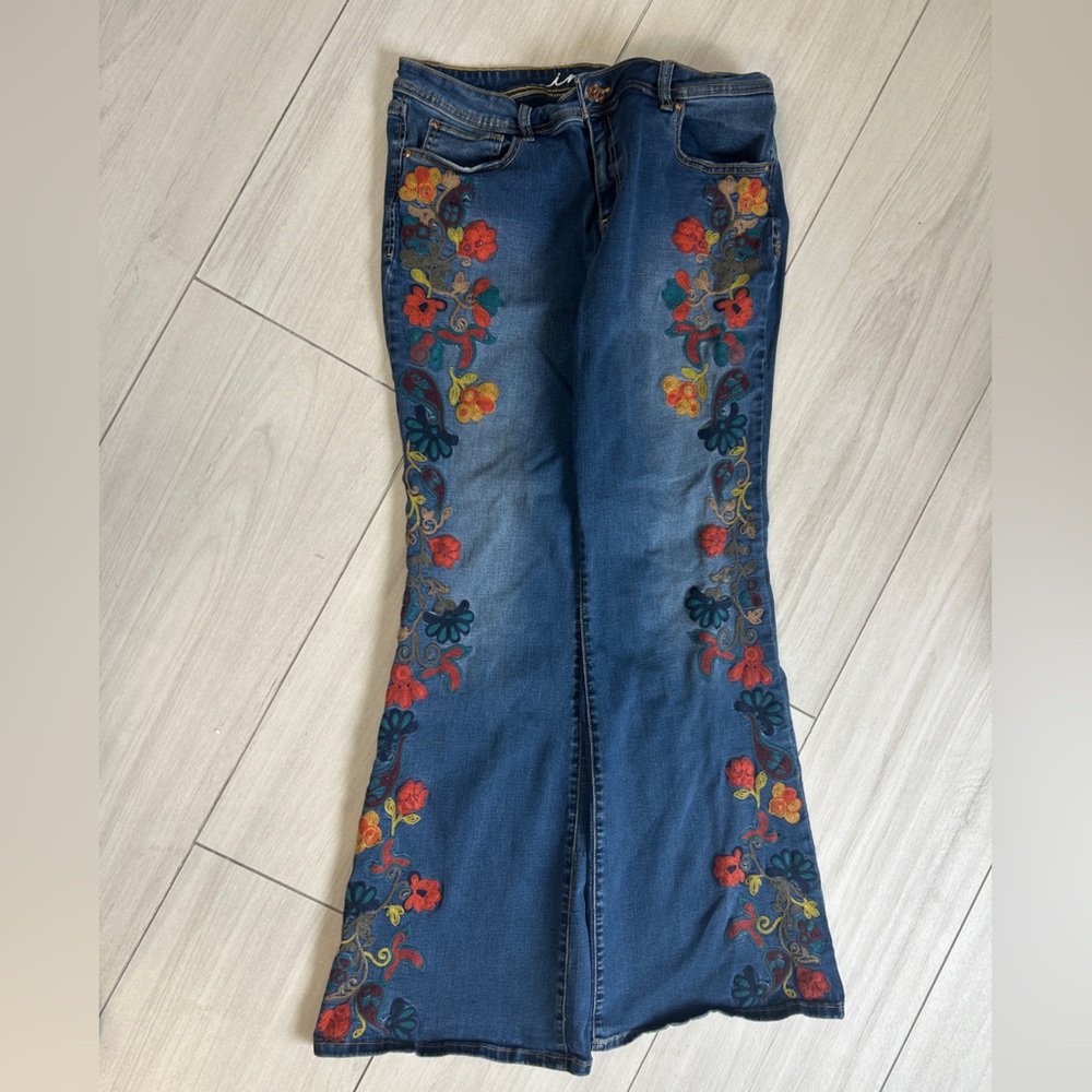 INC International Concepts Blue Floral Embroidered Jeans